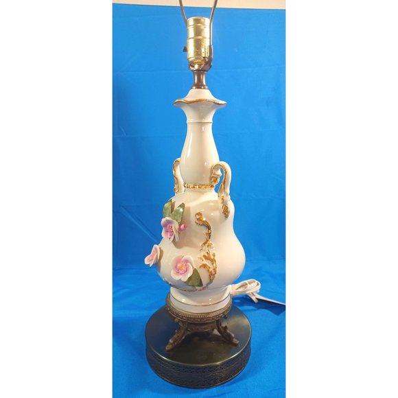 Vintage Rose 28" Capodimonte ? Amphora Vase Floral 22k Gold Porcelain Table Lamp - Picture 6 of 9